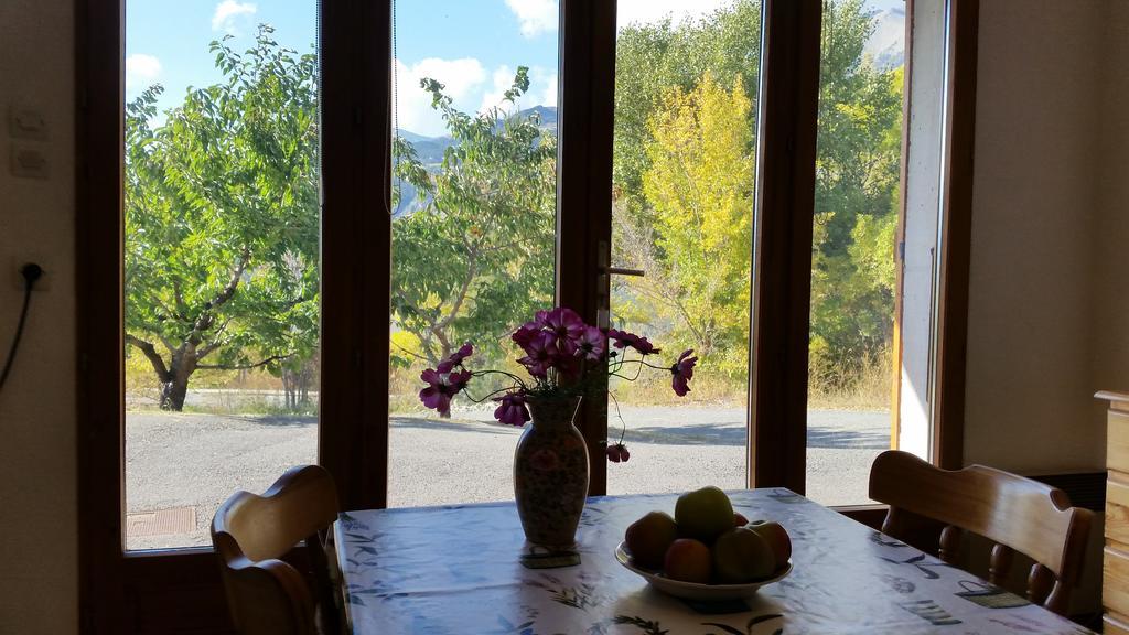 Studio Barcelonnette Ubaye, Provence Enchastrayes Exterior photo