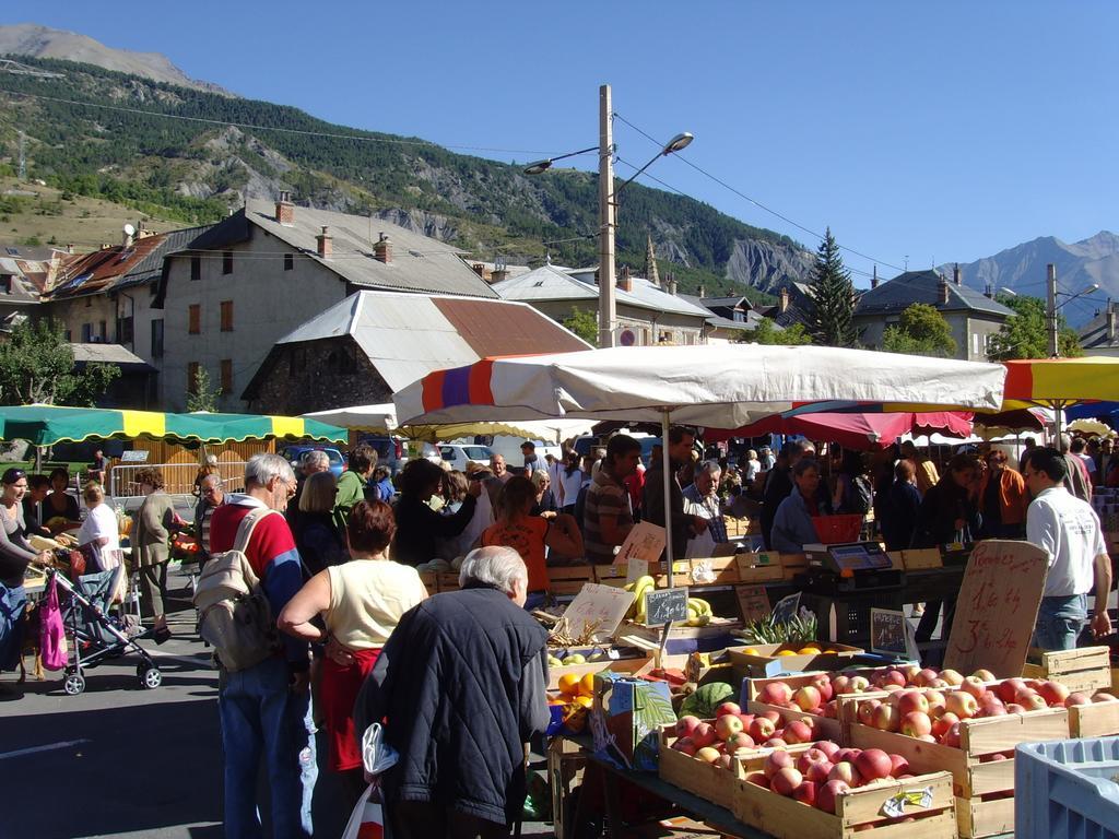 Studio Barcelonnette Ubaye, Provence Enchastrayes Exterior photo